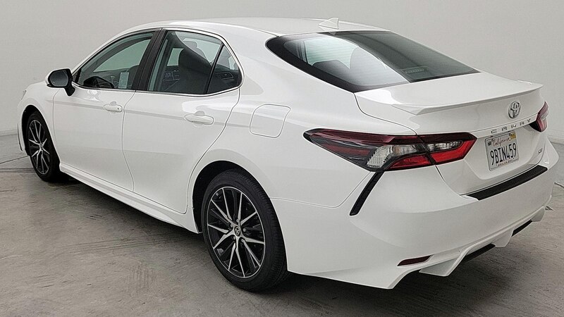 2022 Toyota Camry SE 7