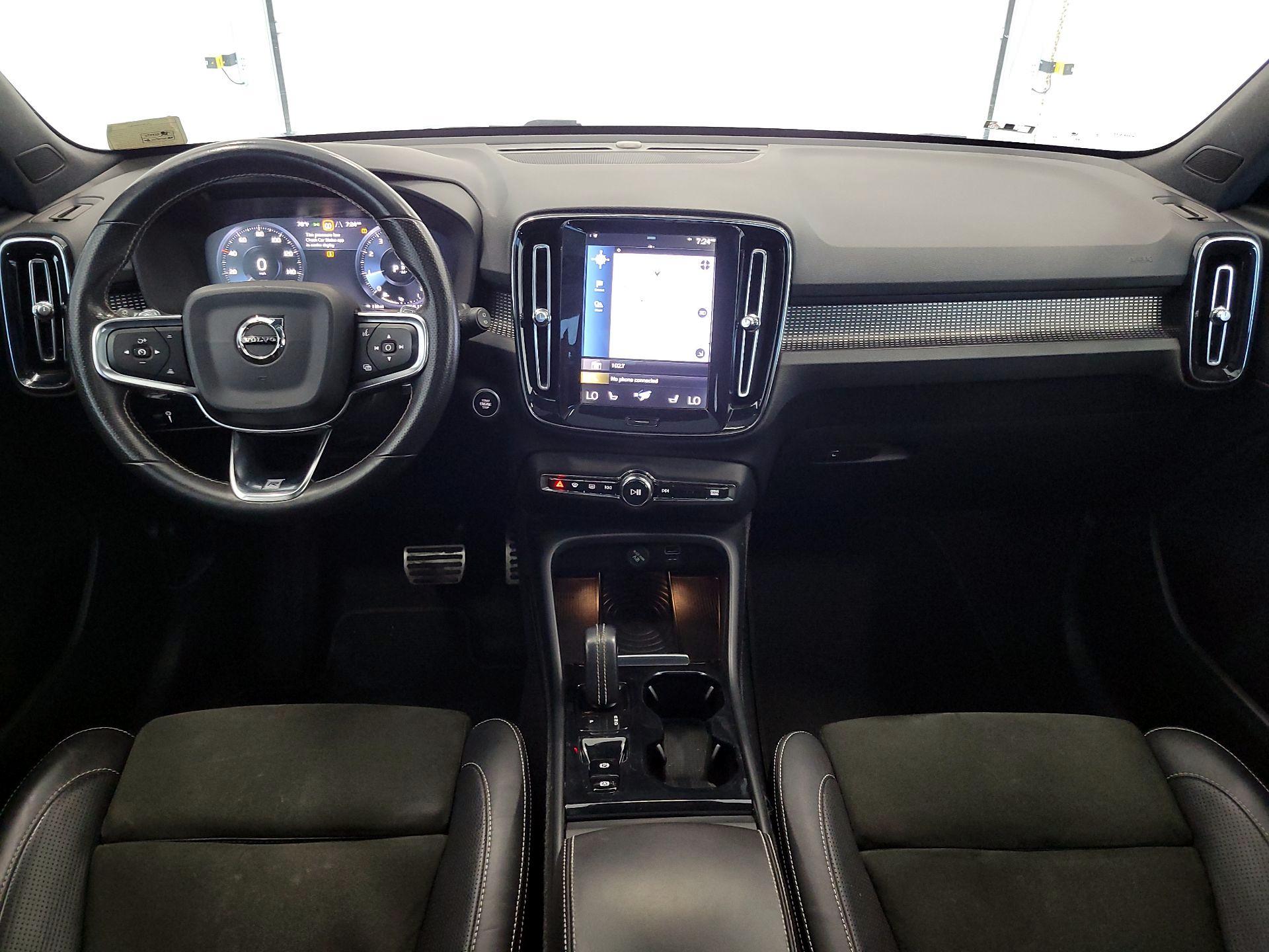 Thumbnail: 2019 Volvo XC40 - 9