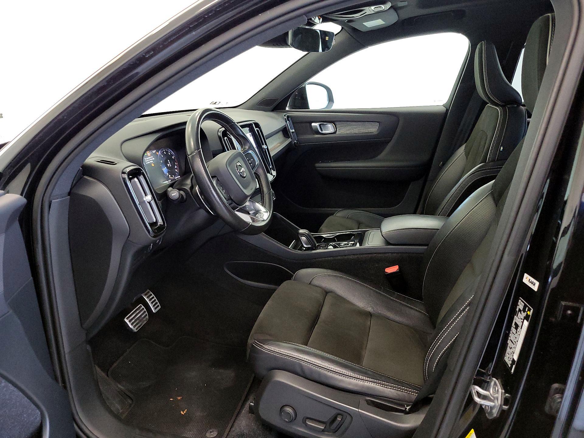 Thumbnail: 2019 Volvo XC40 - 11