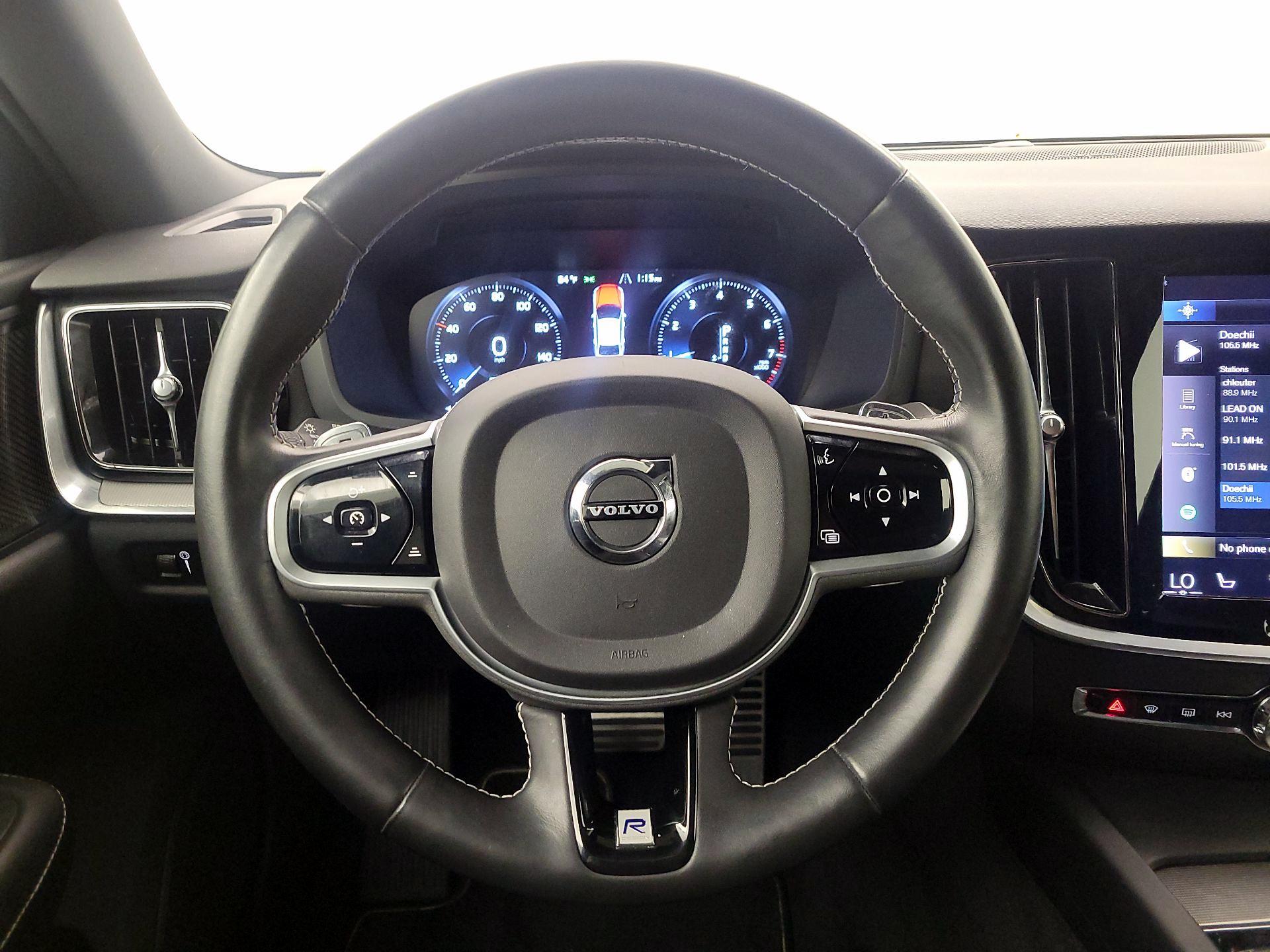 Thumbnail: 2019 Volvo S60 - 10