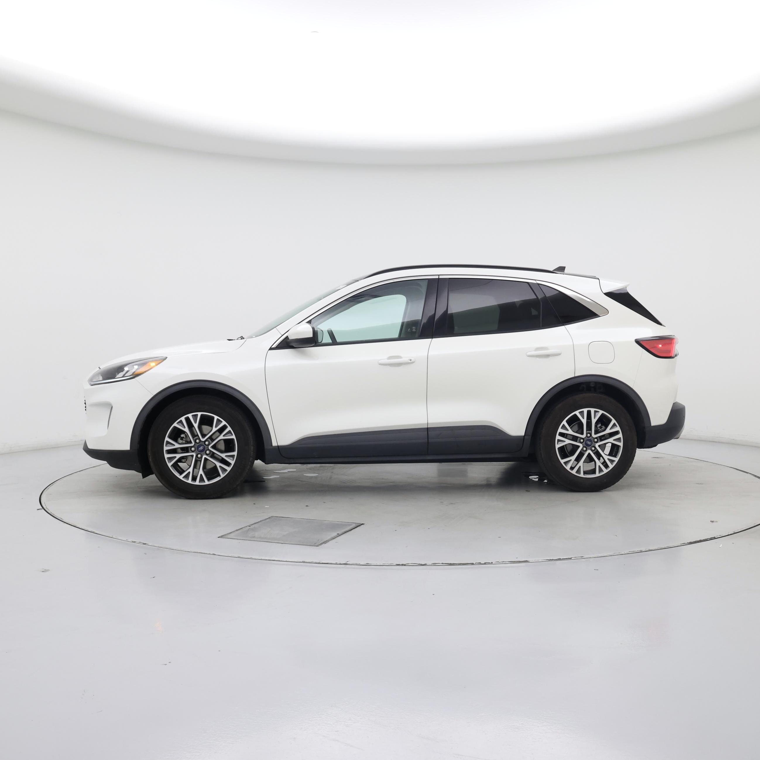 Thumbnail: 2020 Ford Escape - 3