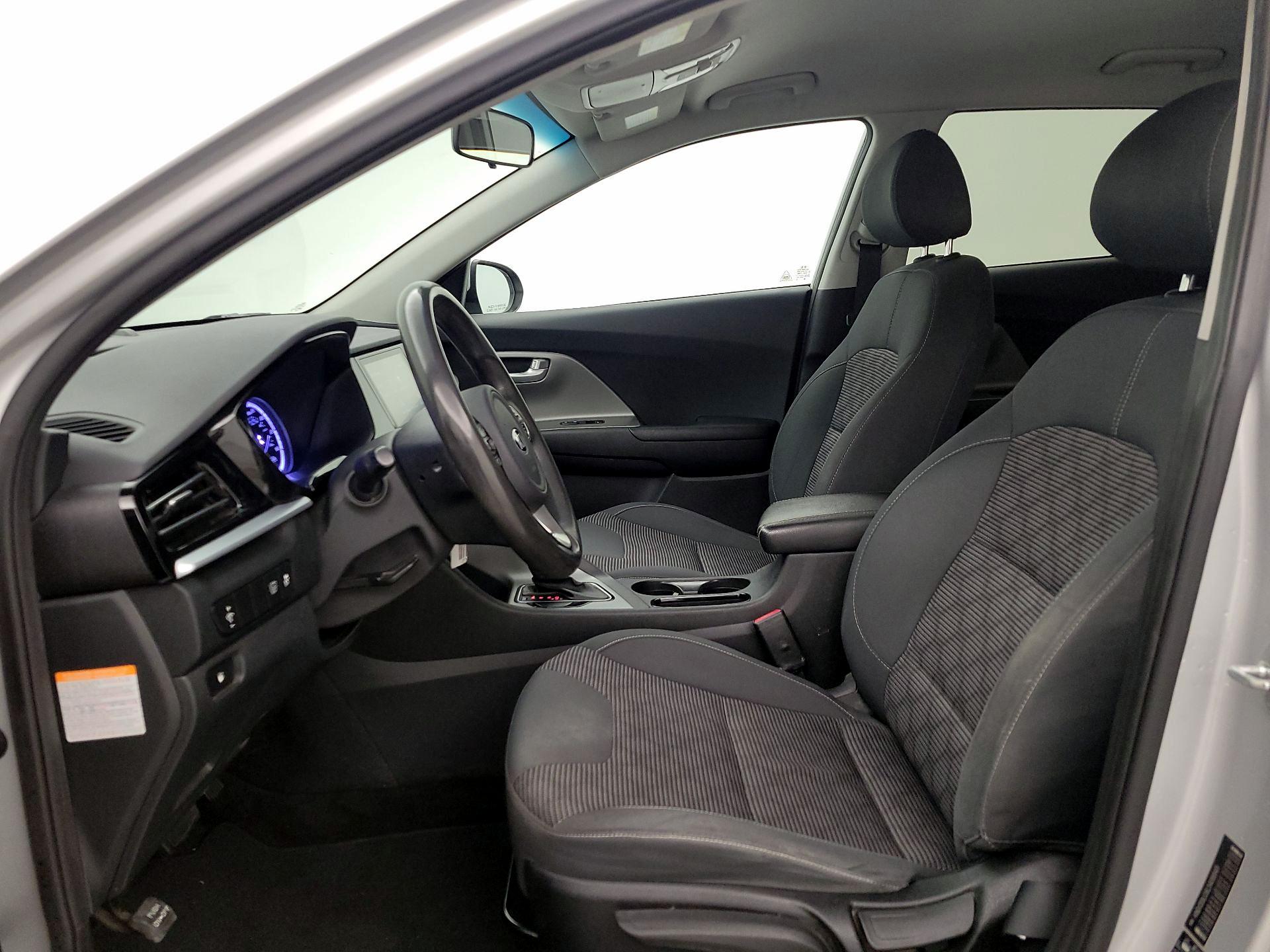 Thumbnail: 2020 Kia Niro - 11