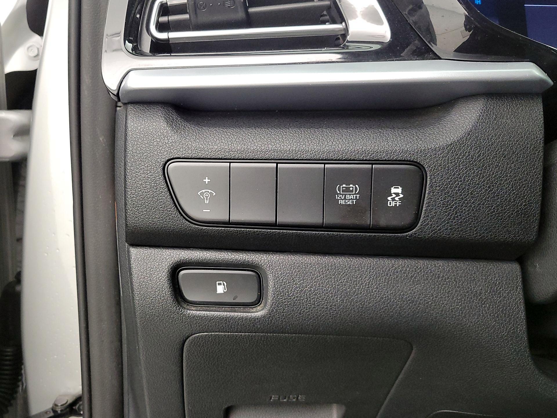 Thumbnail: 2020 Kia Niro - 13