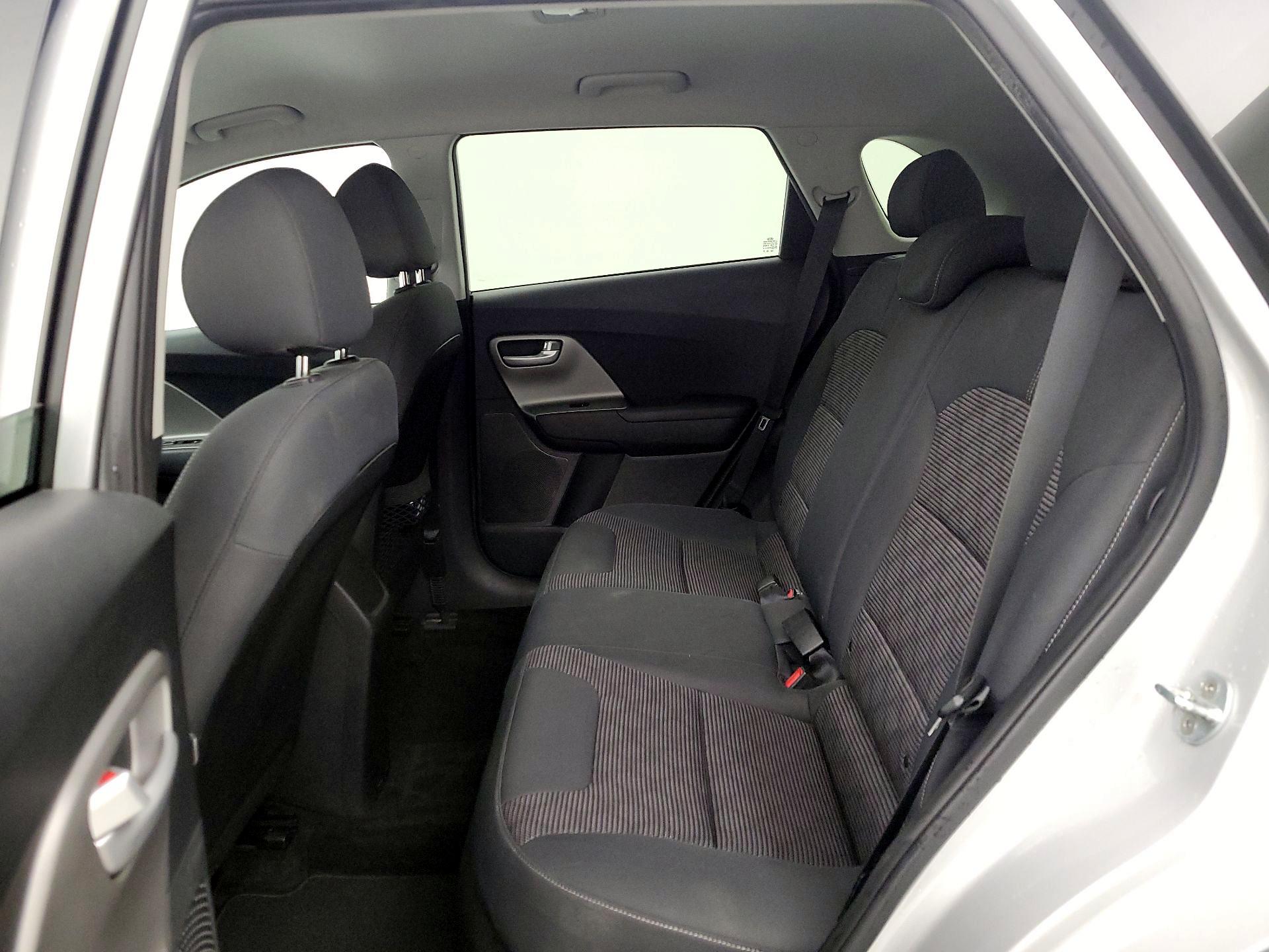 Thumbnail: 2020 Kia Niro - 19