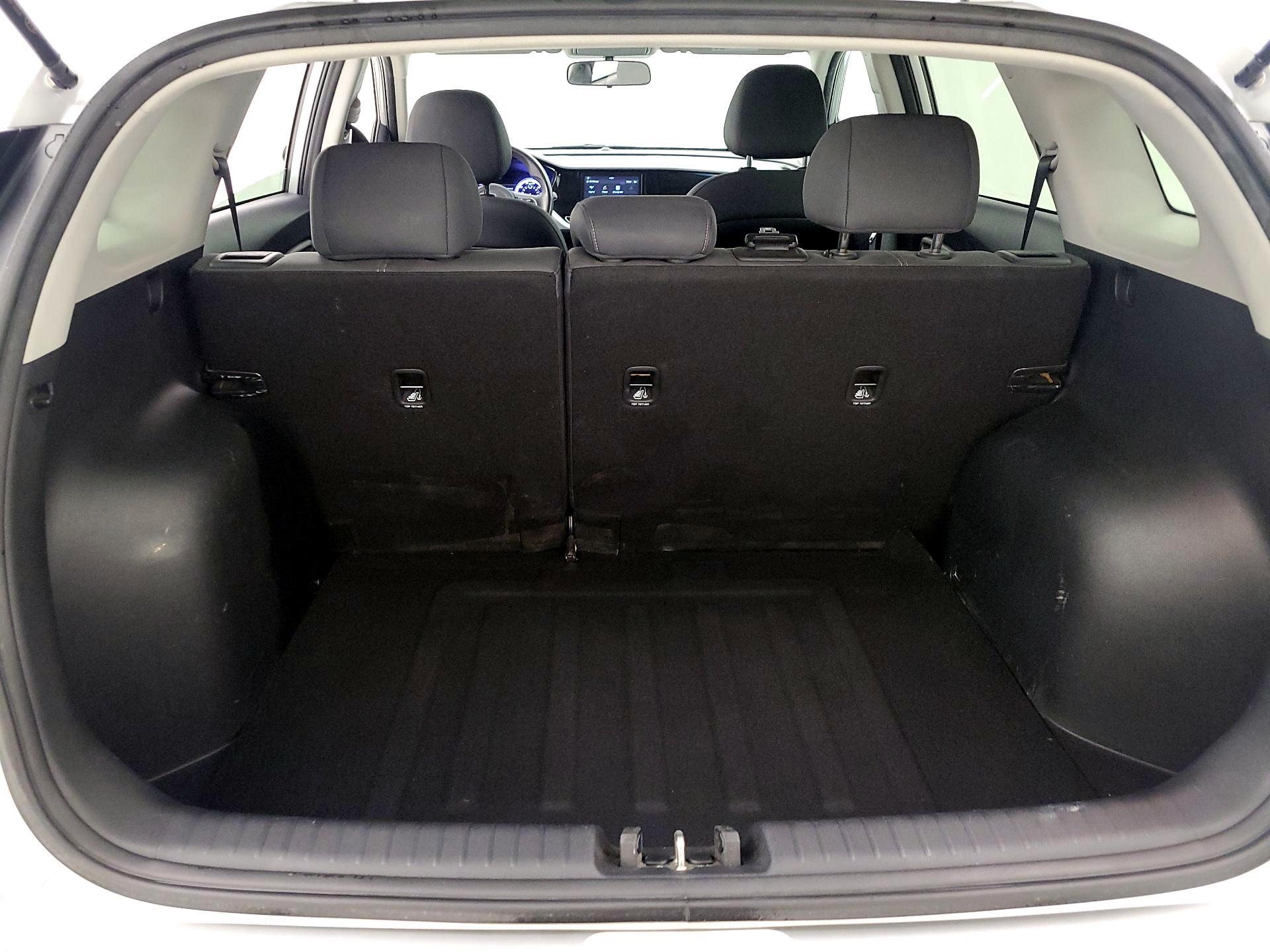 Thumbnail: 2020 Kia Niro - 20