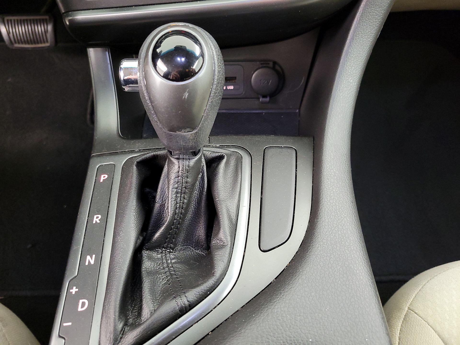 Thumbnail: 2013 Kia Optima - 13