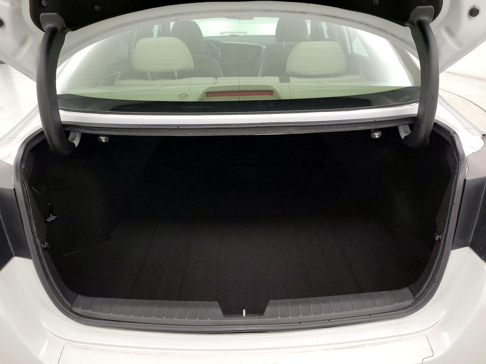 Thumbnail: 2013 Kia Optima - 16