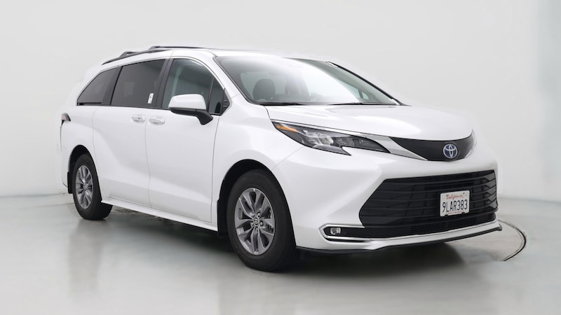 2024 Toyota Sienna XLE Hero Image
