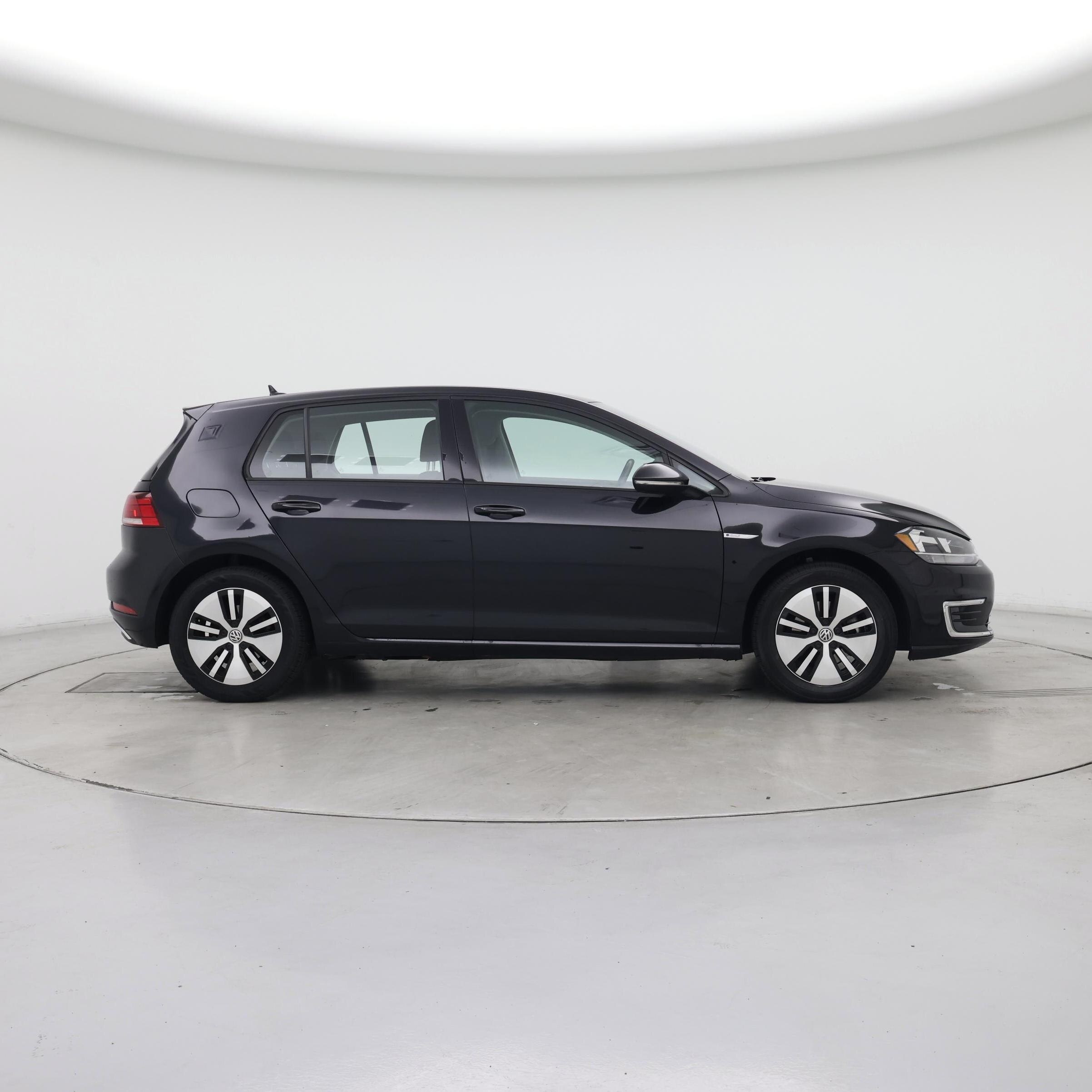 Thumbnail: 2019 Volkswagen e-Golf - 7