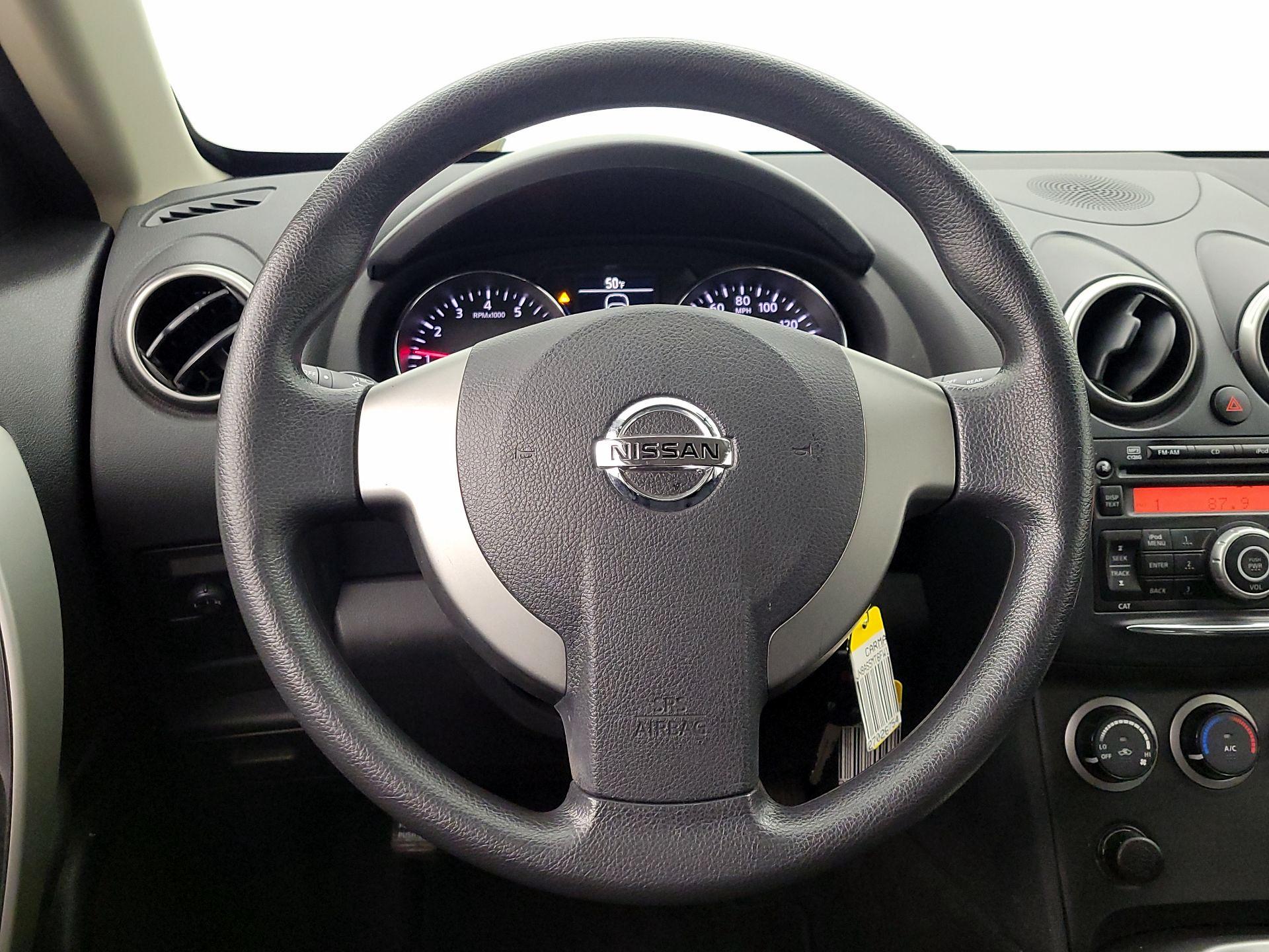 Thumbnail: 2015 Nissan Rogue - 10