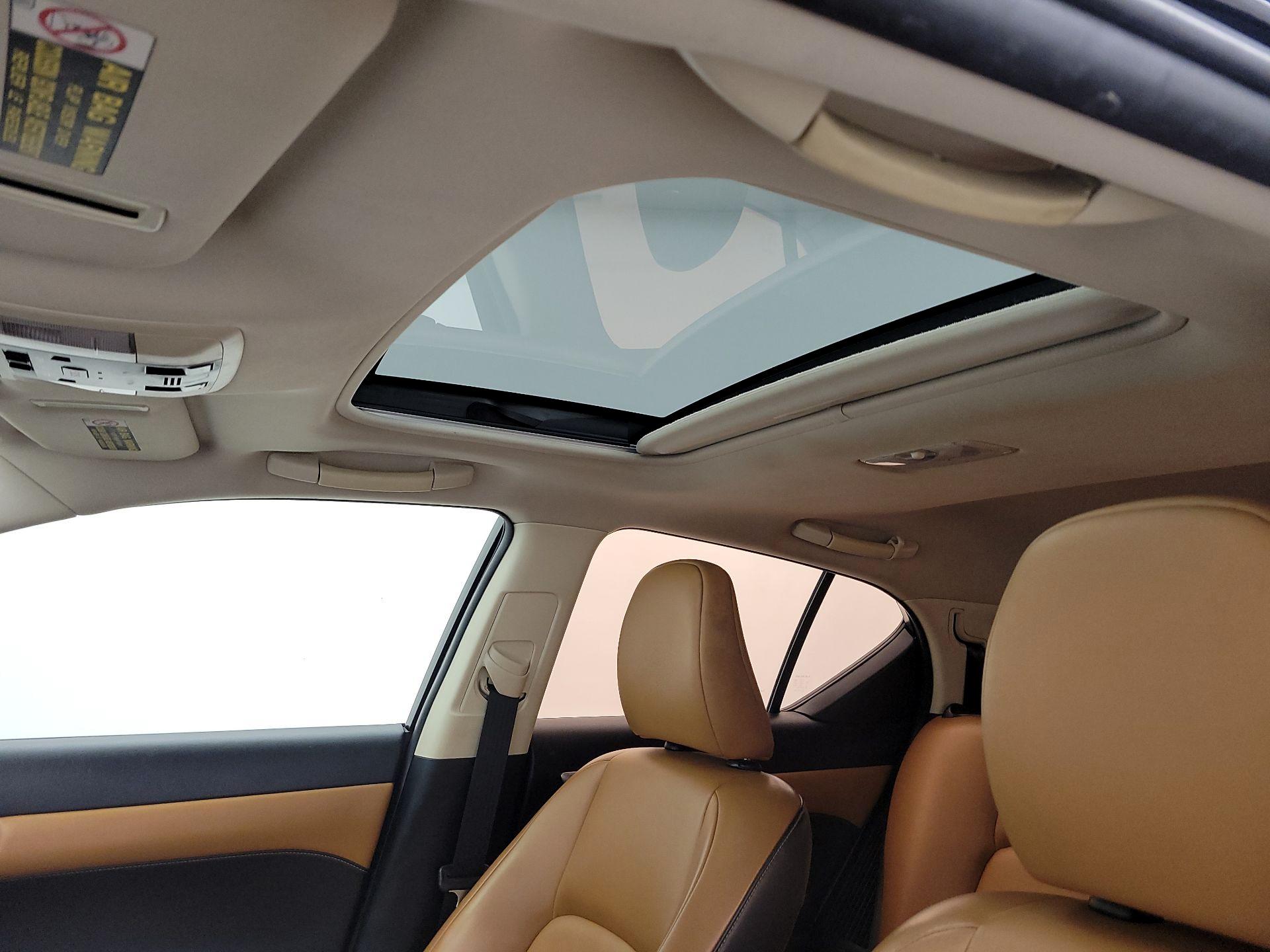 Thumbnail: 2015 Lexus CT - 16