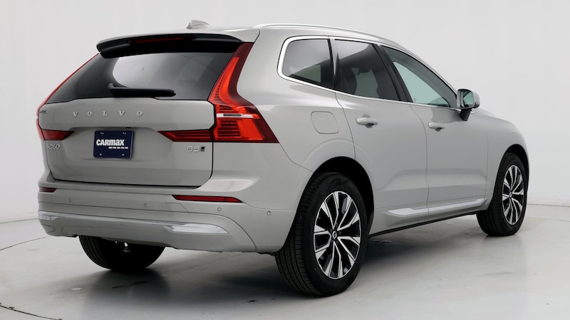 2023 Volvo XC60 B5 Plus 8