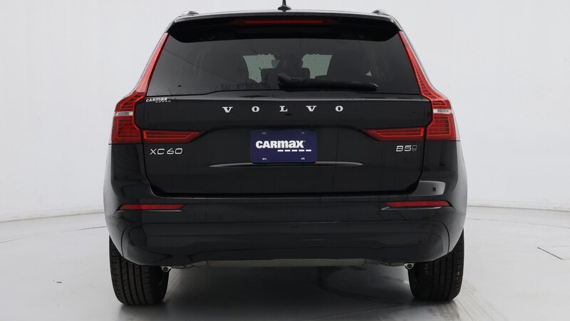 2023 Volvo XC60 B5 Core 6