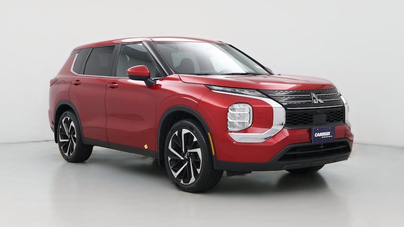 2022 Mitsubishi Outlander ES Hero Image