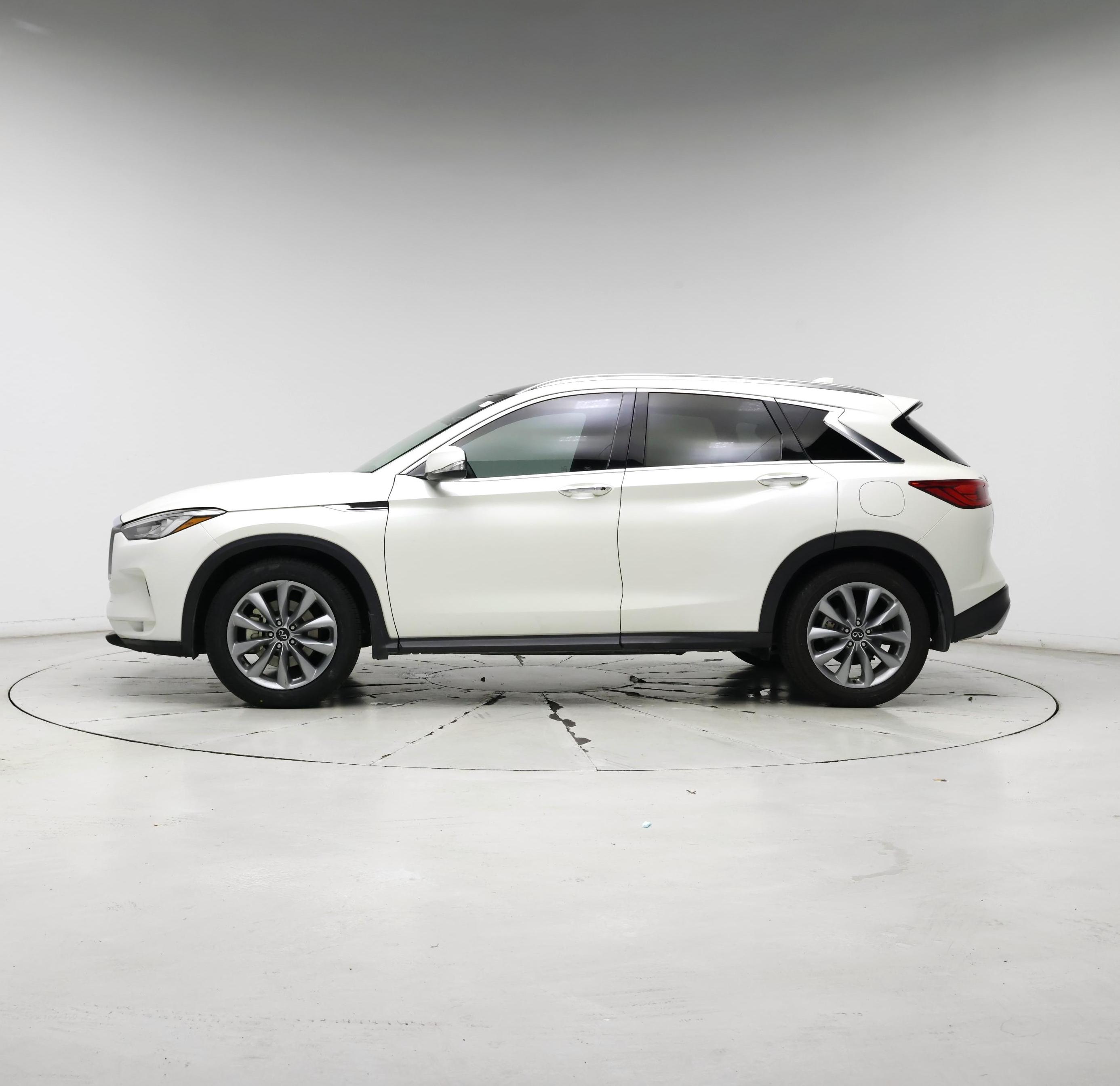 Thumbnail: 2021 INFINITI QX50 - 3