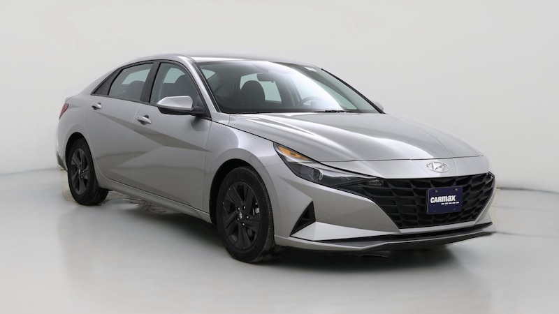 2022 Hyundai Elantra SEL Hero Image