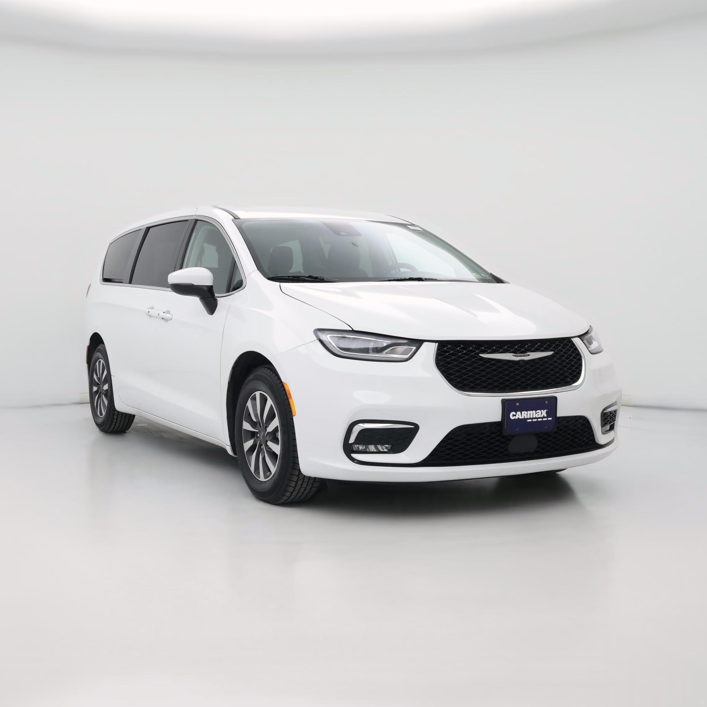Thumbnail: 2023 Chrysler Pacifica - 1