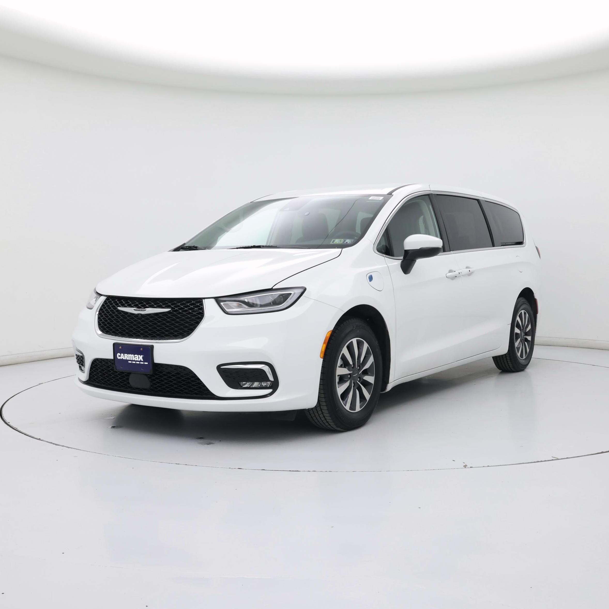 Thumbnail: 2023 Chrysler Pacifica - 4