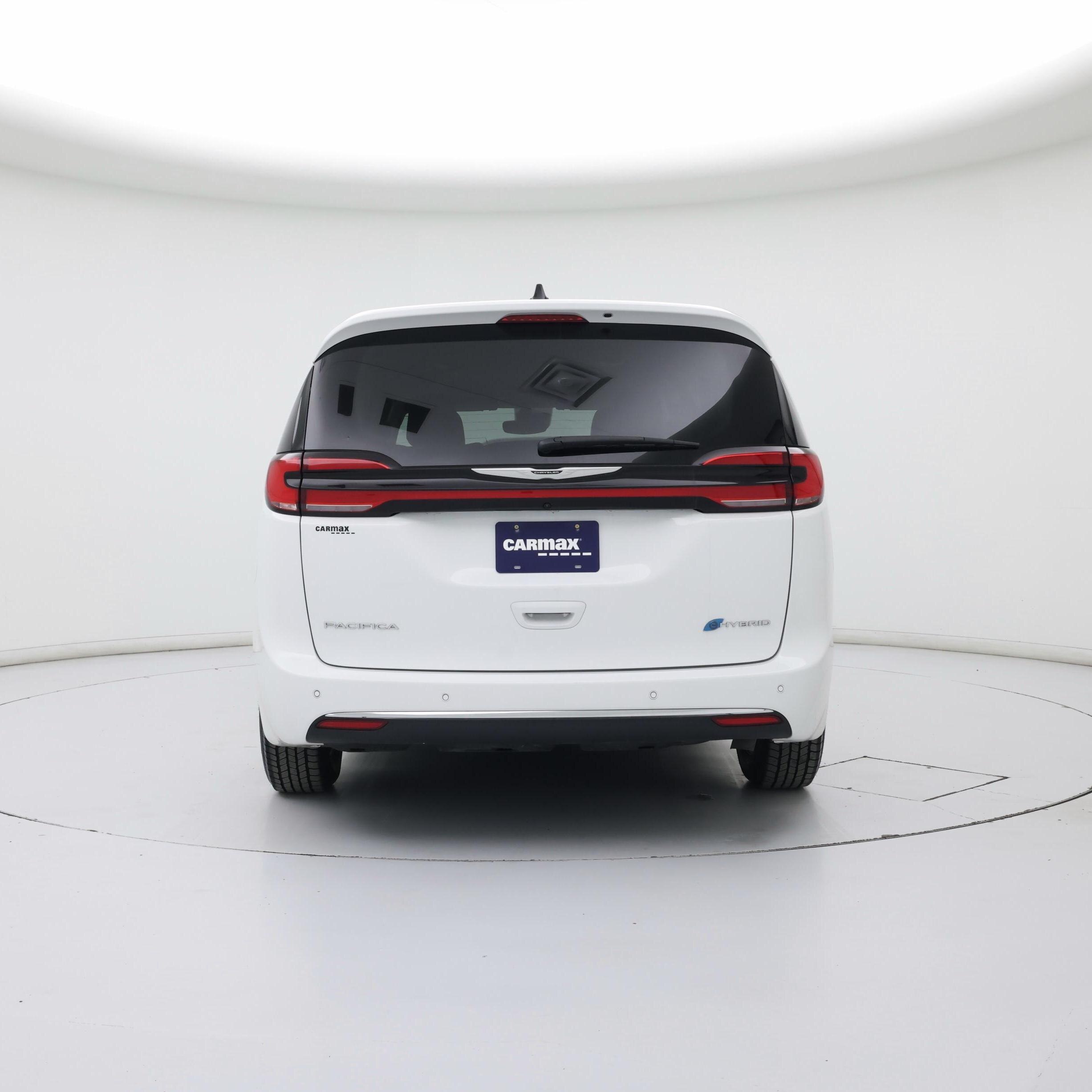 Thumbnail: 2023 Chrysler Pacifica - 6