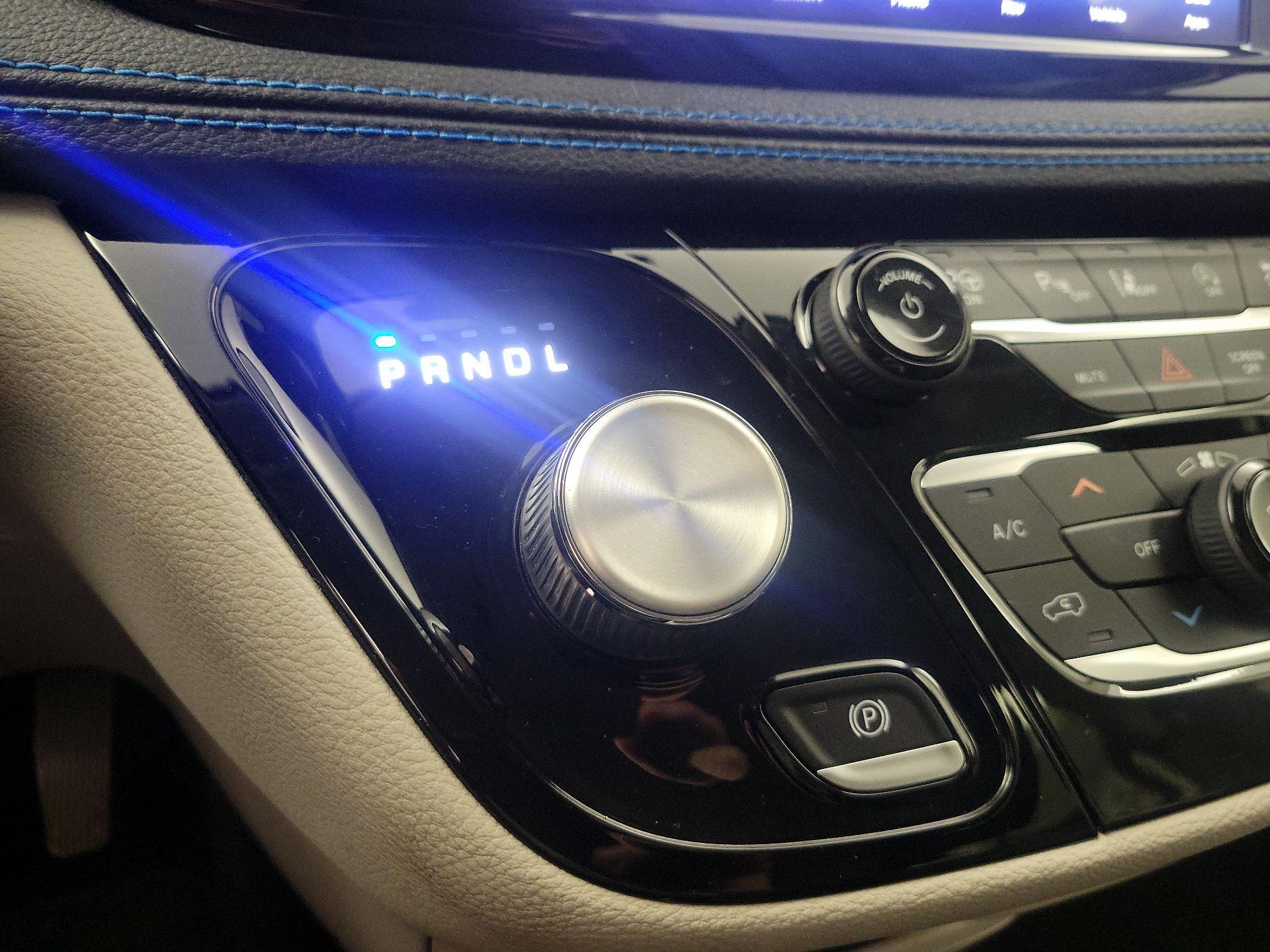 Thumbnail: 2021 Chrysler Pacifica - 18