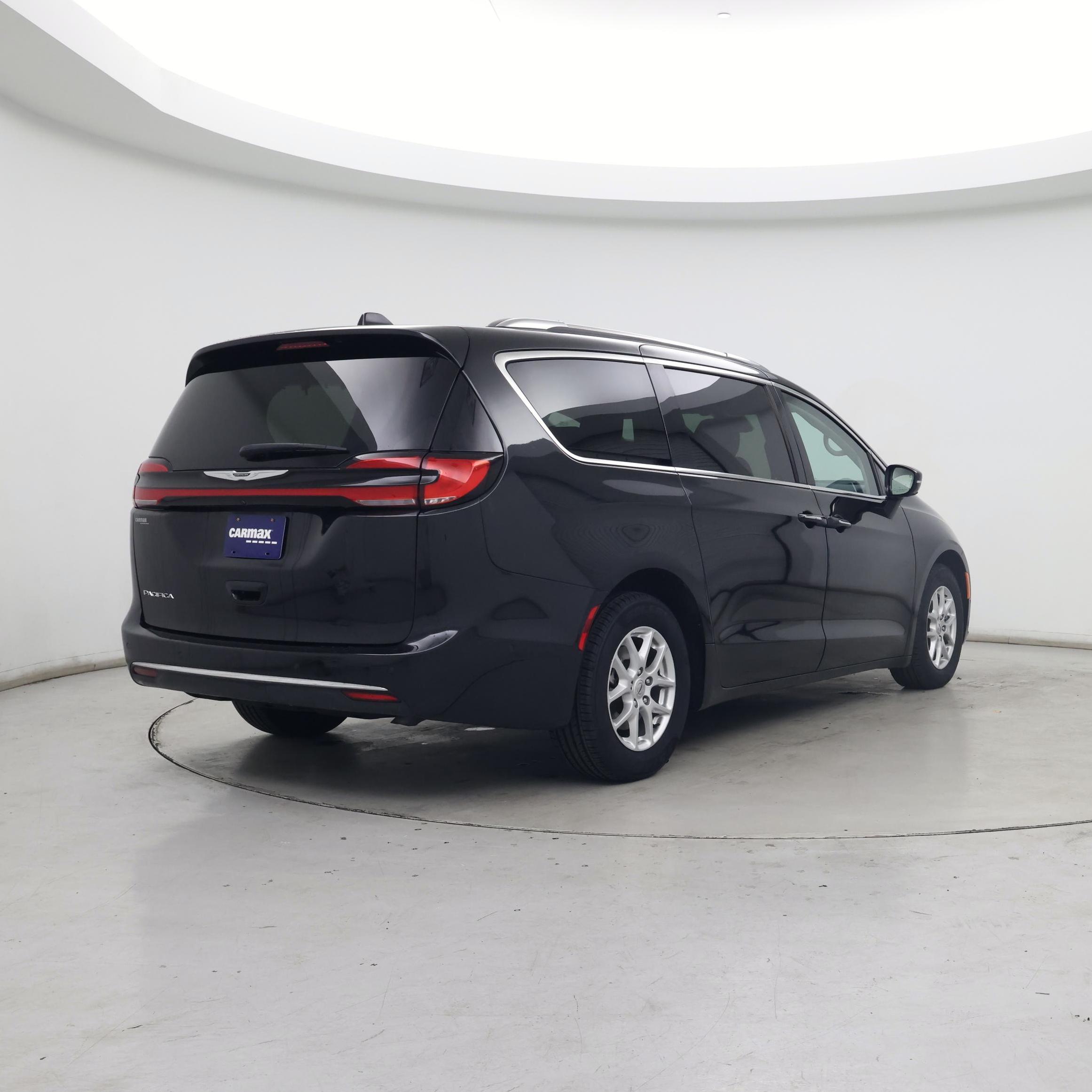 Thumbnail: 2021 Chrysler Pacifica - 8