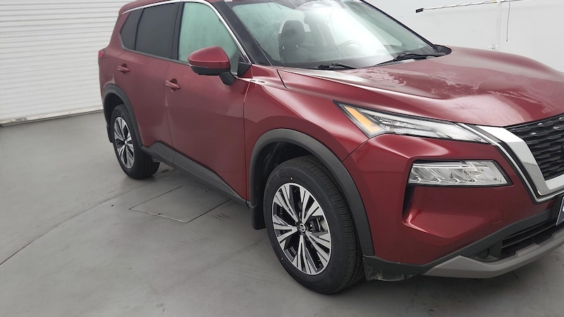 2021 Nissan Rogue SV Hero Image