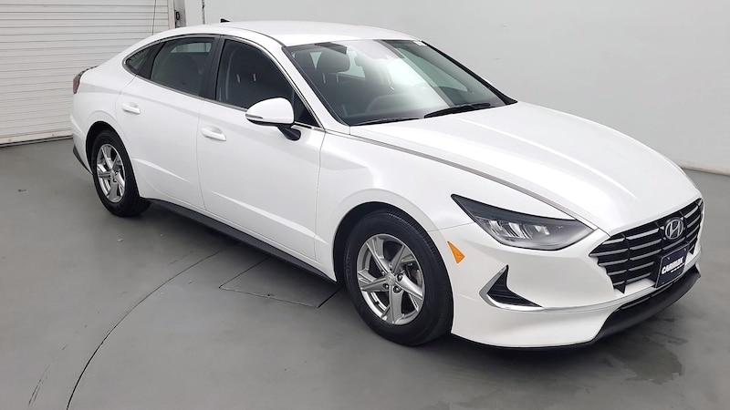 2022 Hyundai Sonata SE Hero Image