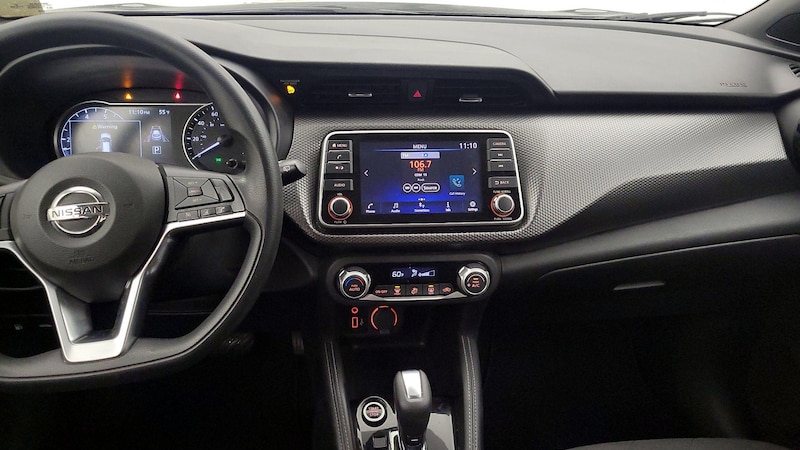 2020 Nissan Kicks SV 9