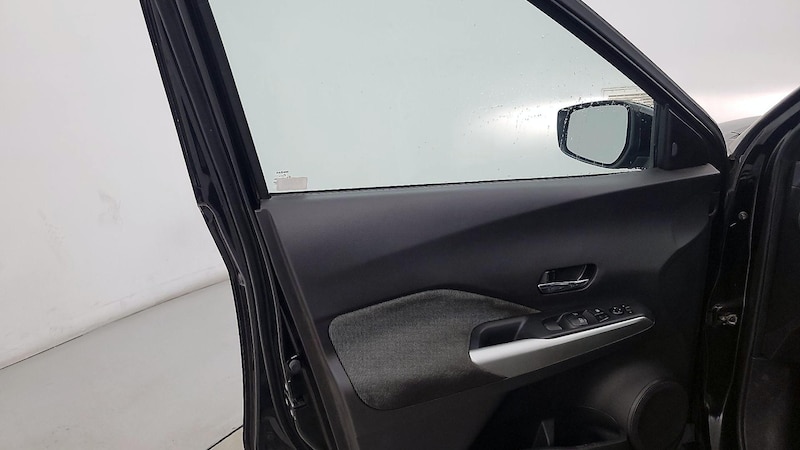 2020 Nissan Kicks SV 12