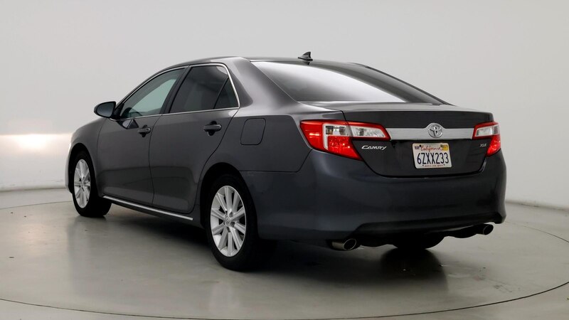 2013 Toyota Camry XLE 2