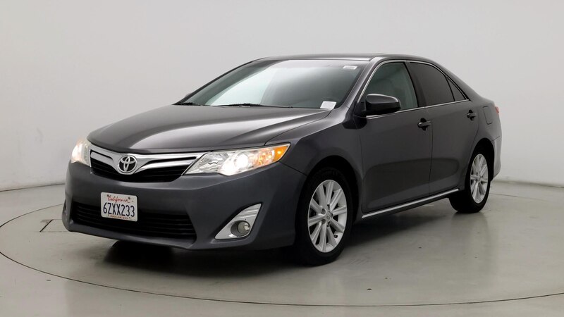 2013 Toyota Camry XLE 4