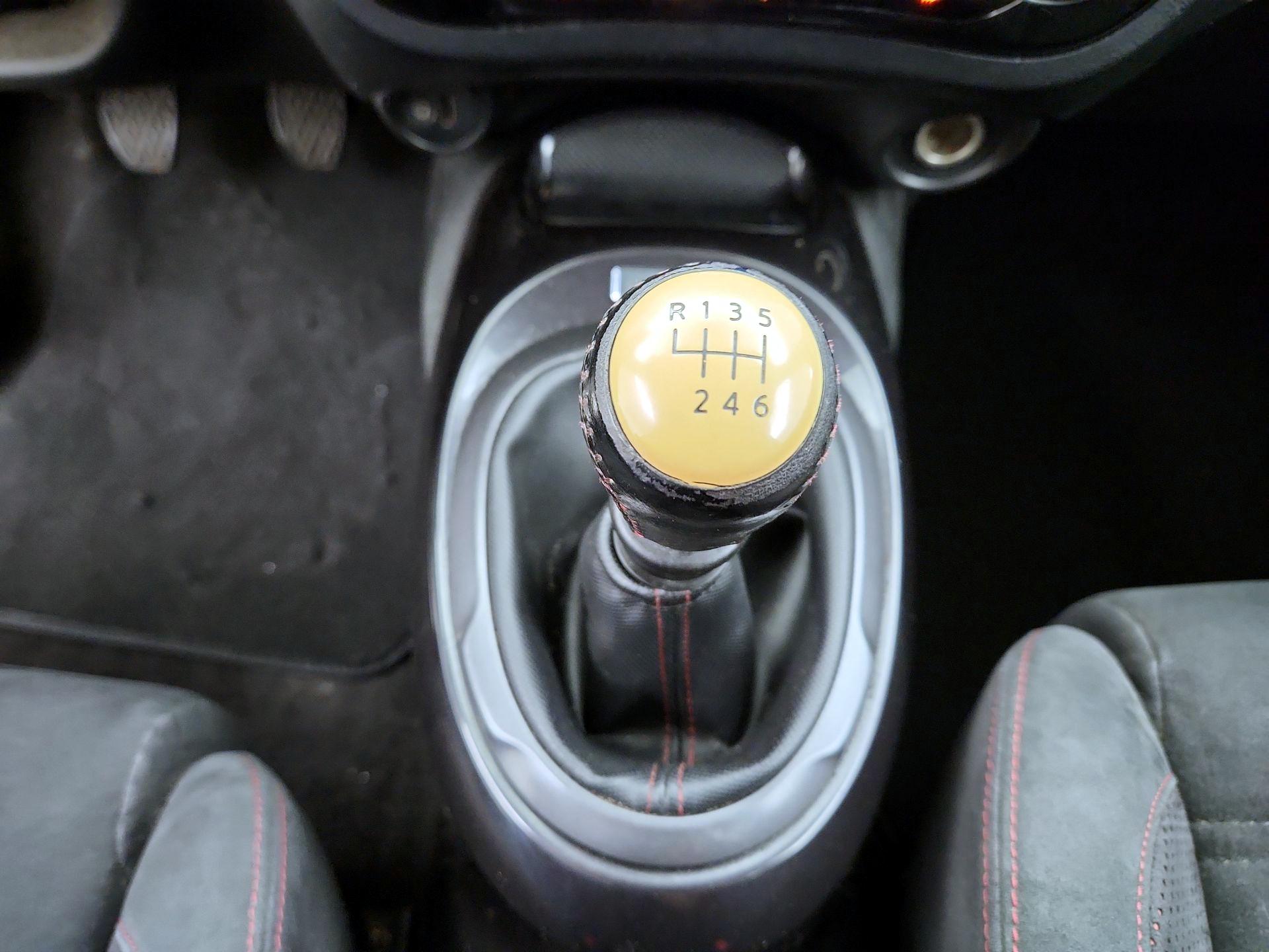 Thumbnail: 2015 Nissan Juke - 16