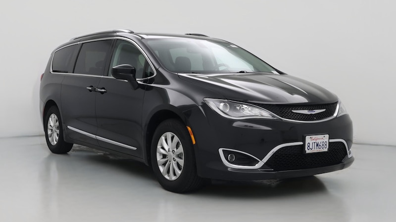 2019 Chrysler Pacifica Touring L Hero Image