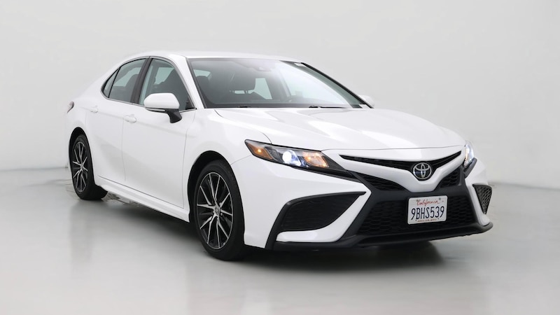 2022 Toyota Camry SE Hero Image