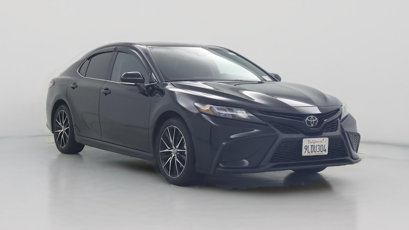 2024 Toyota Camry SE Hero Image