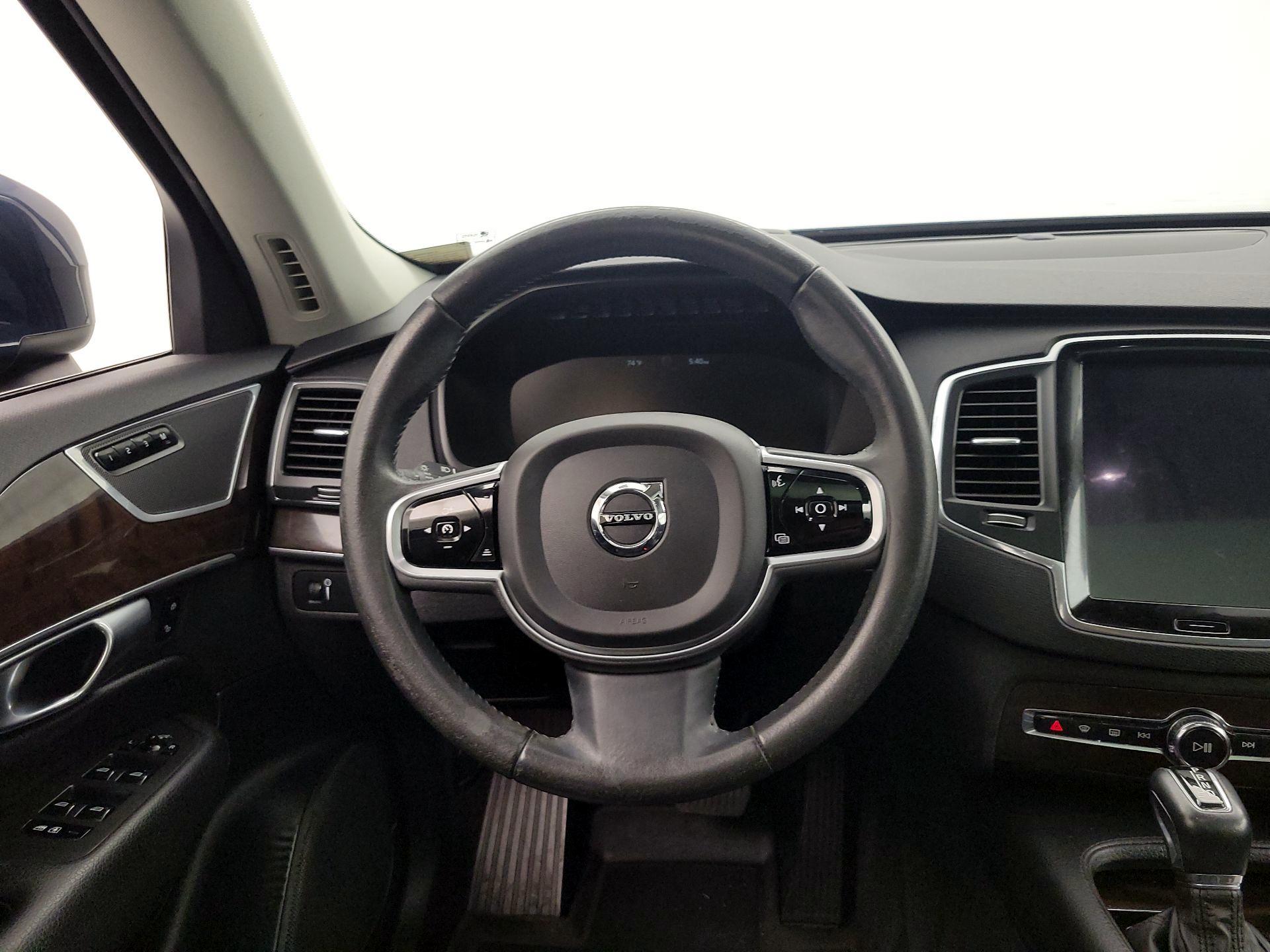 Thumbnail: 2019 Volvo XC90 - 10