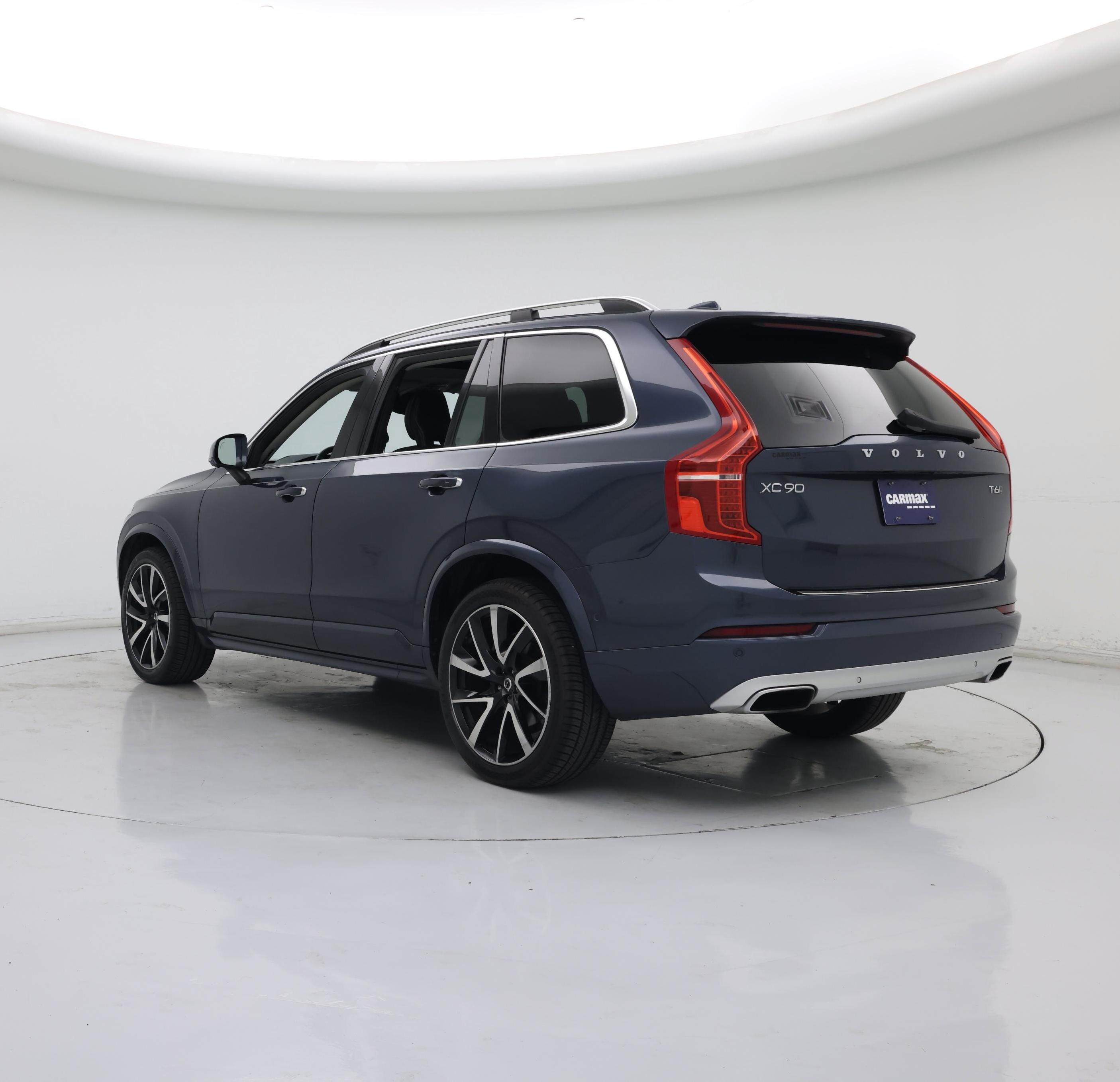 Thumbnail: 2019 Volvo XC90 - 2