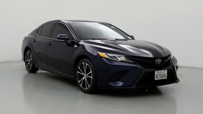 2018 Toyota Camry SE Hero Image