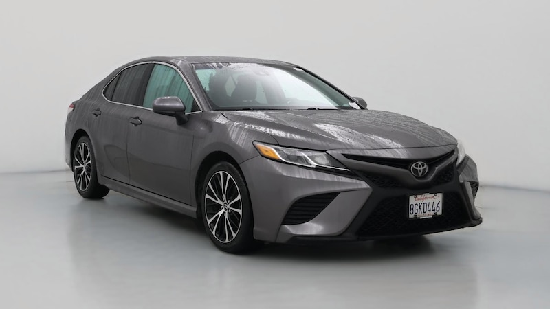 2019 Toyota Camry SE Hero Image