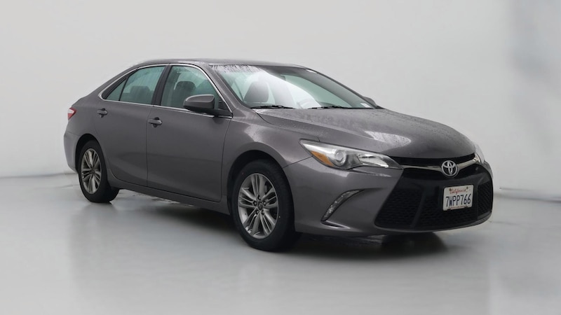 2017 Toyota Camry SE Hero Image