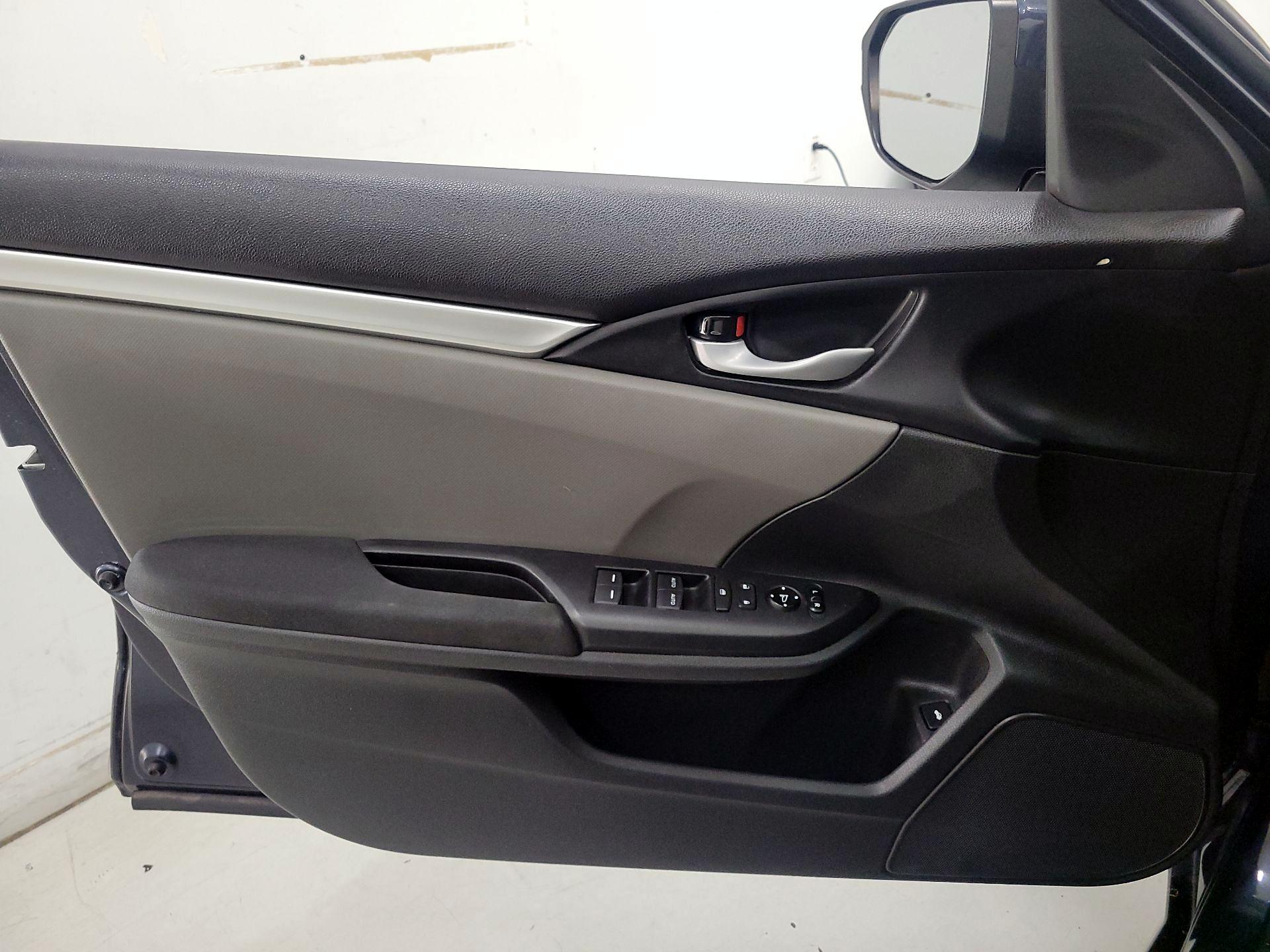 Thumbnail: 2020 Honda Civic - 12
