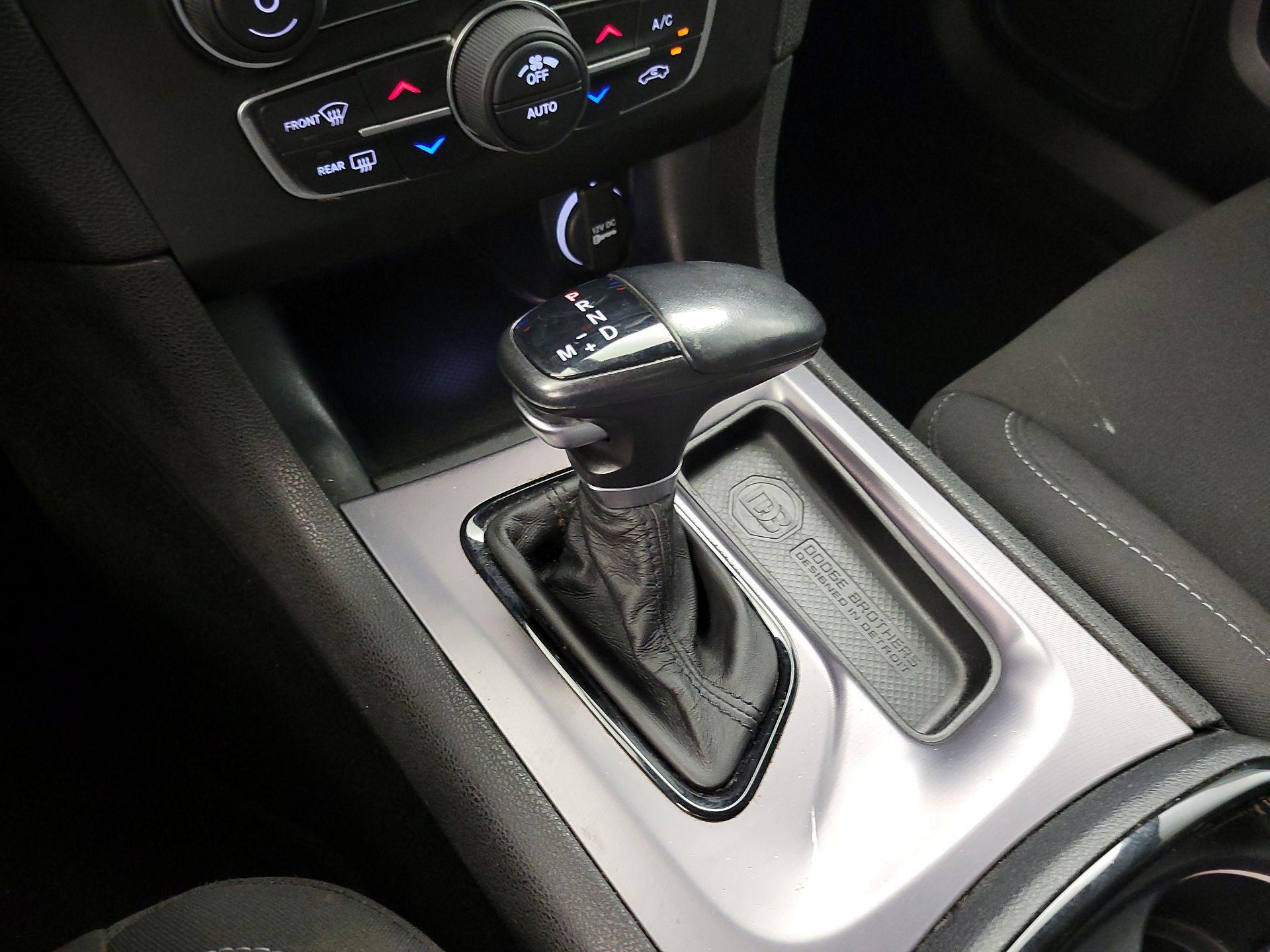 Thumbnail: 2020 Dodge Charger - 17