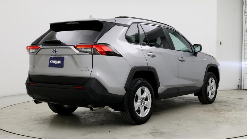 2019 Toyota RAV4 LE 8