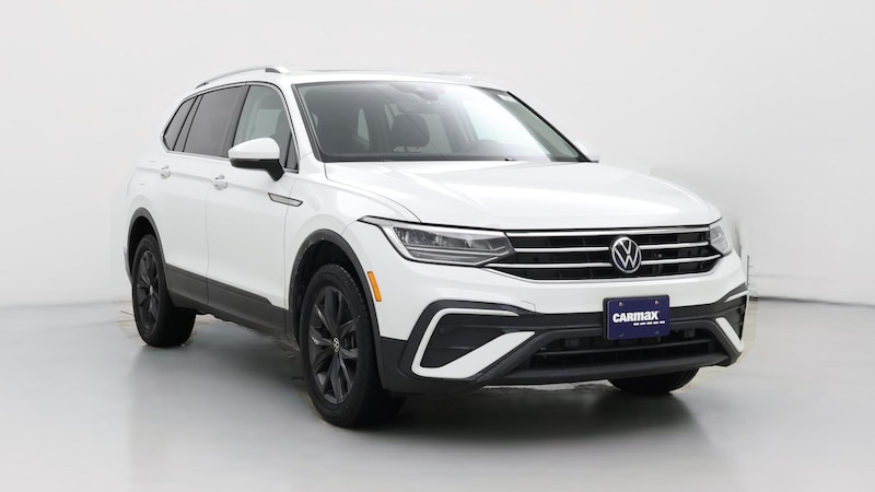 2022 Volkswagen Tiguan SE Hero Image