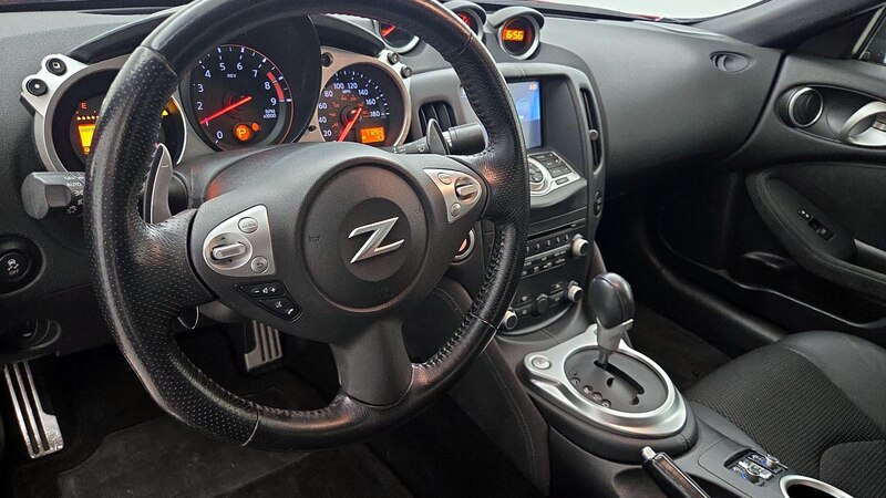 2014 Nissan Z 370Z 9