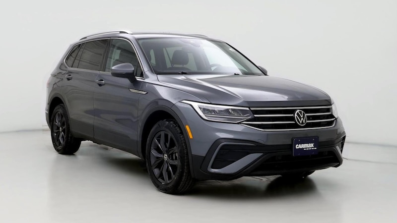 2022 Volkswagen Tiguan SE Hero Image