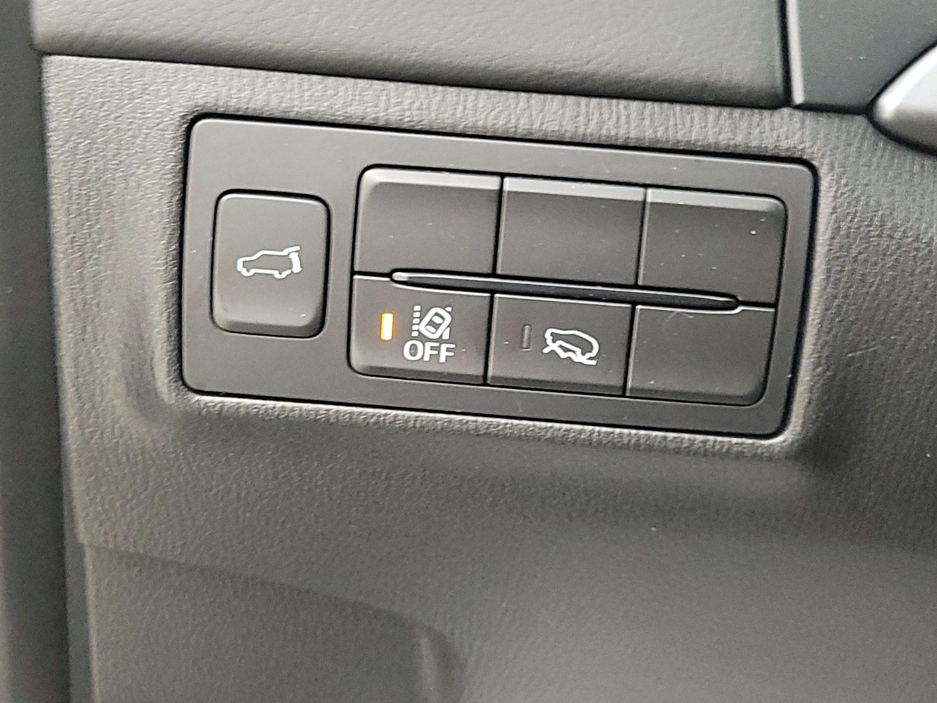 Thumbnail: 2023 Mazda CX-9 - 11