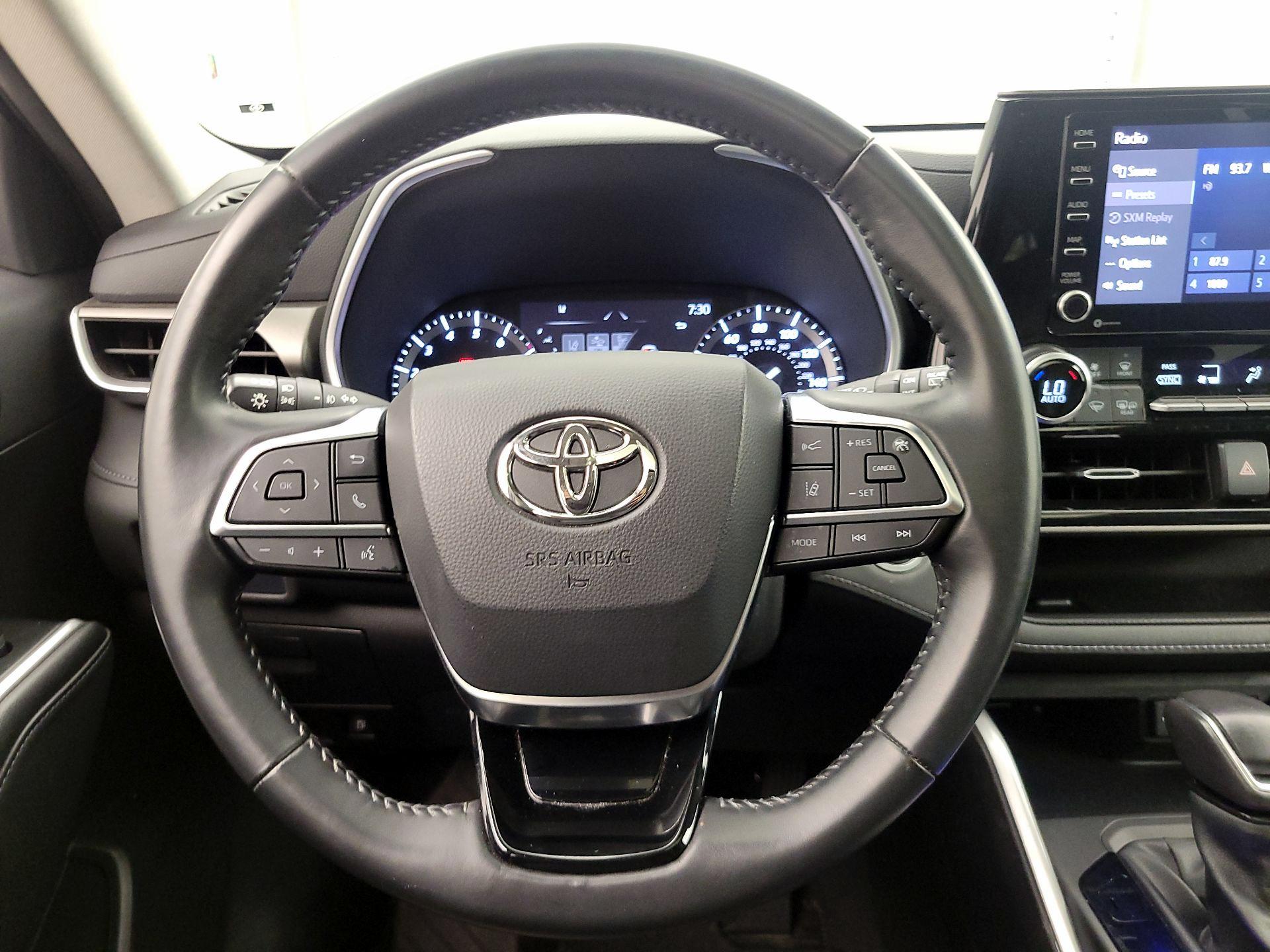 Thumbnail: 2020 Toyota Highlander - 10