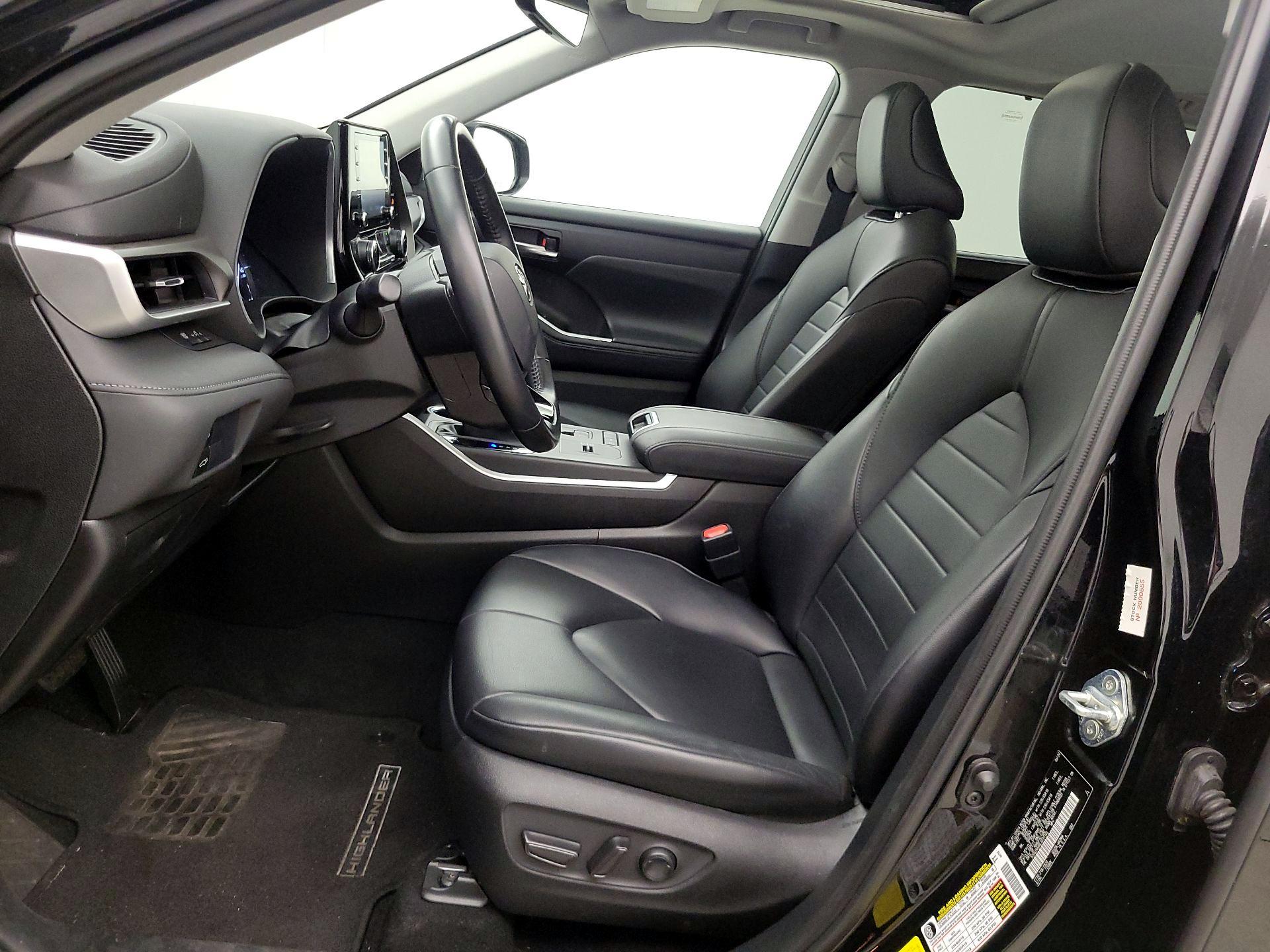 Thumbnail: 2020 Toyota Highlander - 11