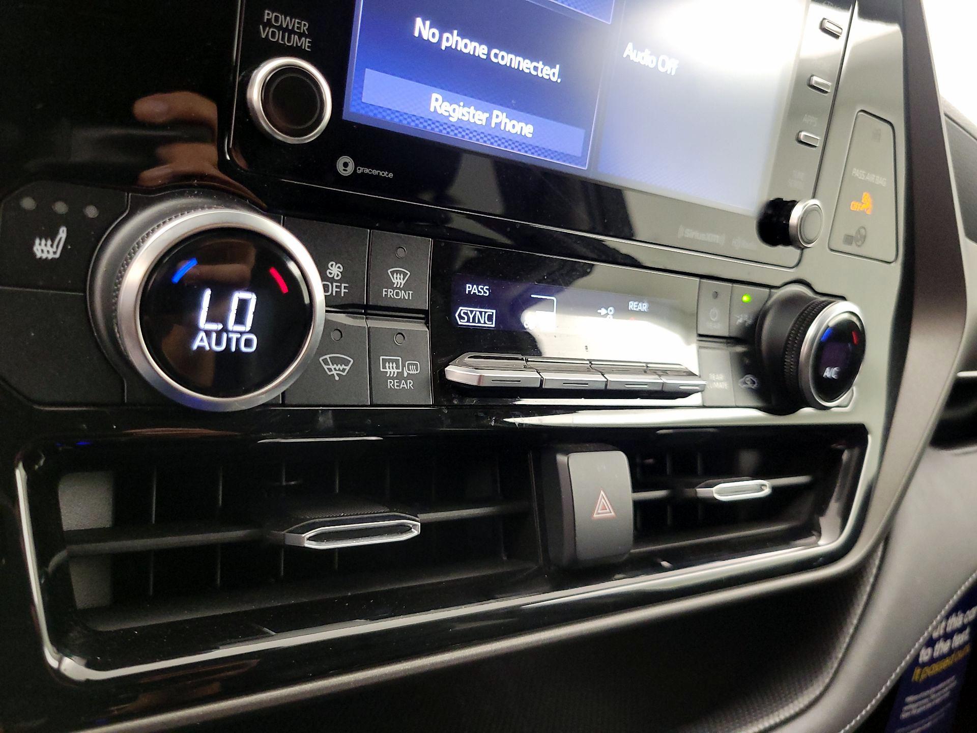 Thumbnail: 2020 Toyota Highlander - 16